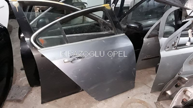 Opel Insıgnıa Sağ Arka Kapı Gri Çıkma Orjinal